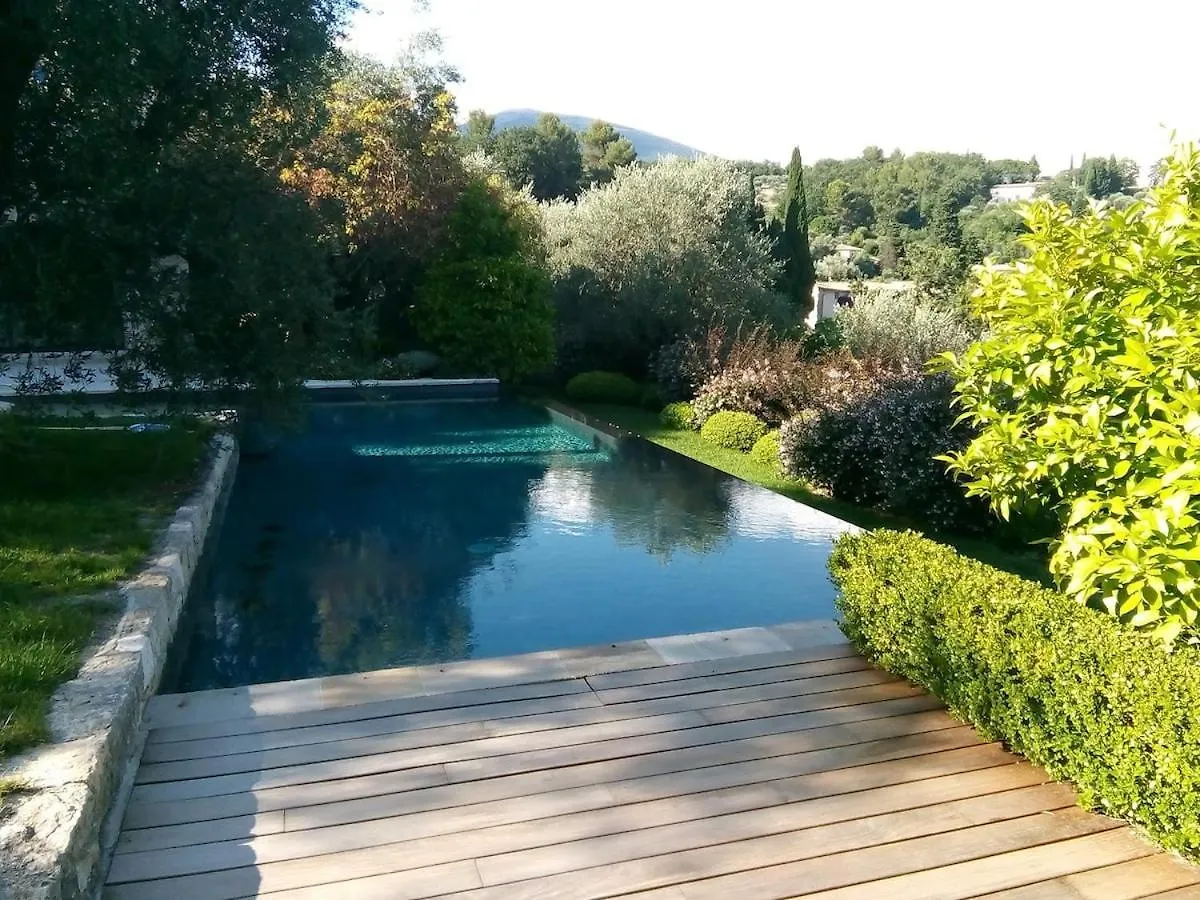 Guest House With Tennis Court Le Rouret